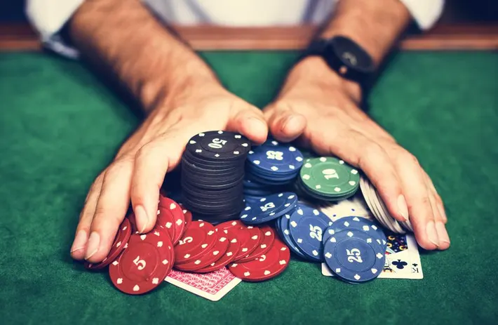 Chi tiết cách chơi Poker Go8